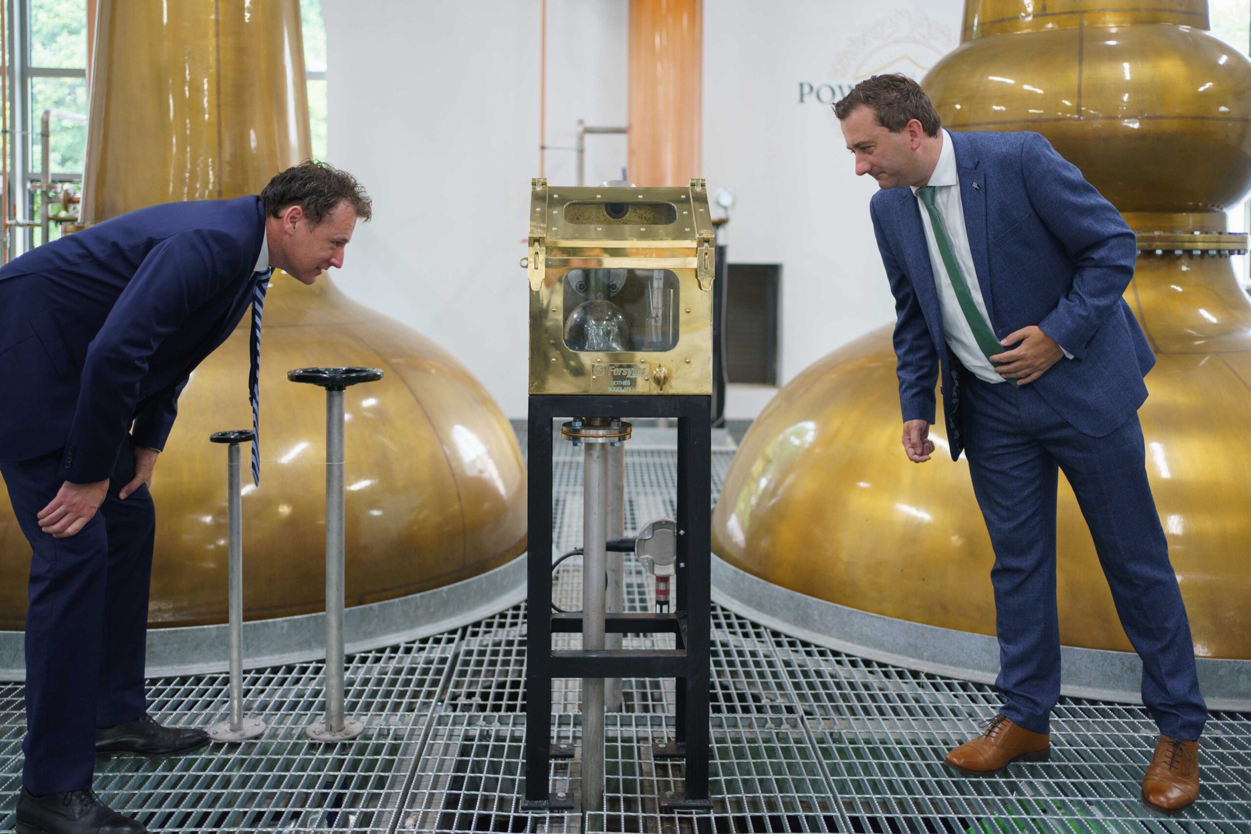 Minister Visits Powerscourt Distillery